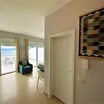 Apartament Trea - Roof On Wlora