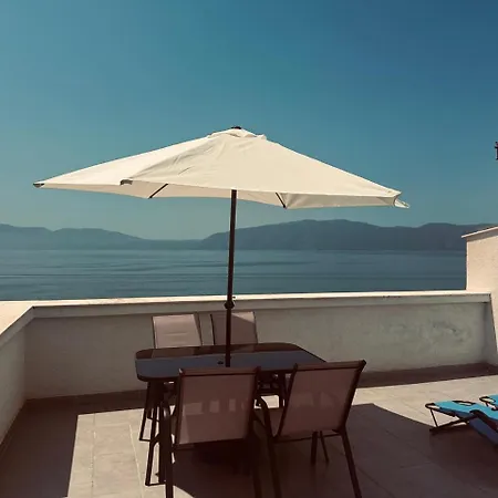 Trea - Roof On Vlorë