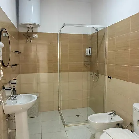 Apartment Trea Rooftop Jacuzzi Vlore