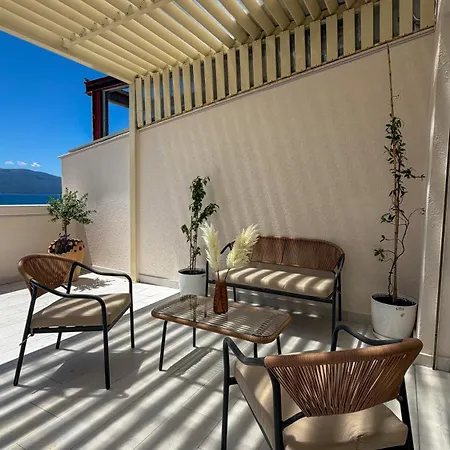 Appartement Trea Aron Rooftop Jacuzzi Apartment