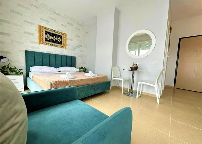 公寓 Trea - Roof On *