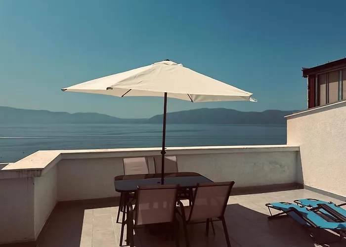 Trea - Roof On Vlorë